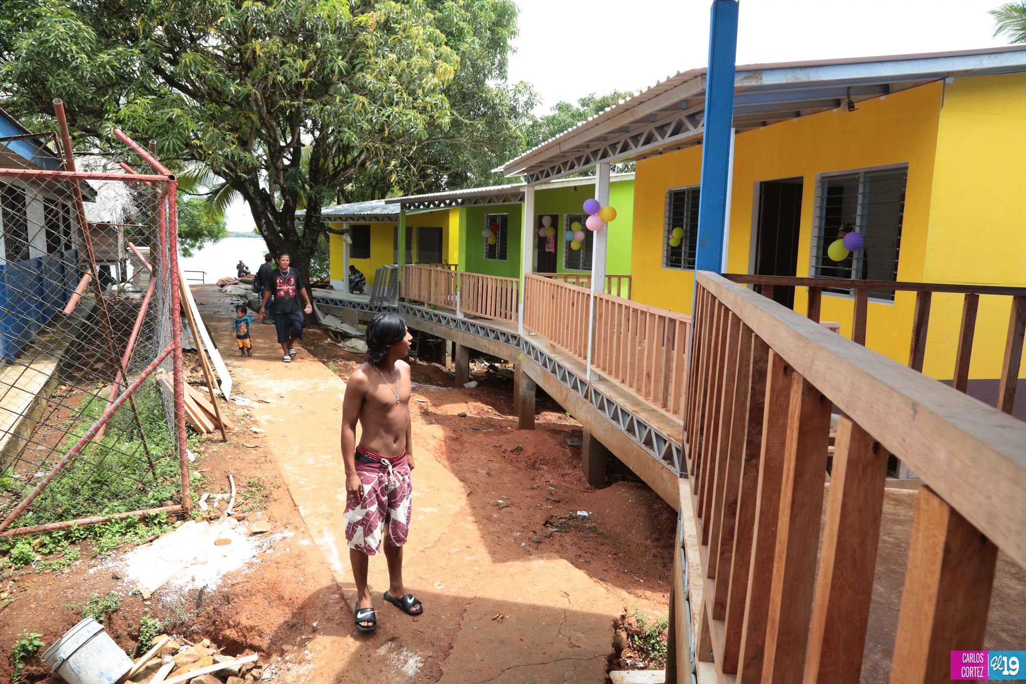 Madres de Rama Kay celebran su día con la entrega de sus nuevas viviendas