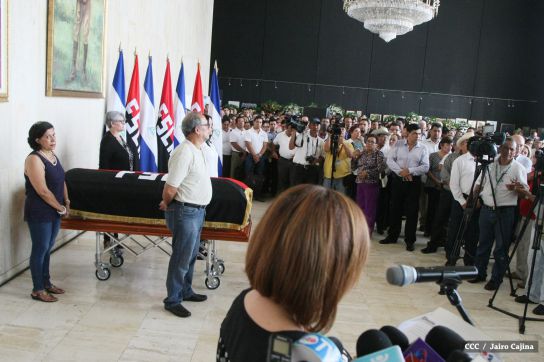 Nicaragua le rinde homenaje a la compañera María Elena Guerra