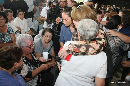 Nicaragua le rinde homenaje a la compañera María Elena Guerra