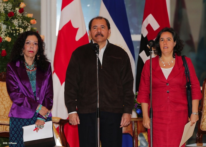 Presidente Daniel recibe cartas credenciales