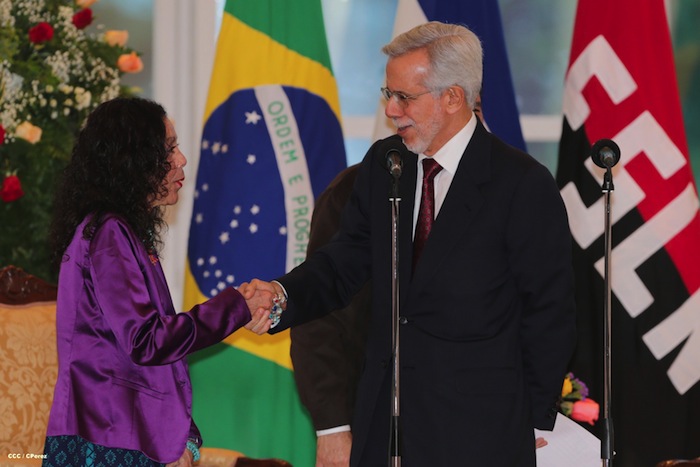 Presidente Daniel recibe cartas credenciales