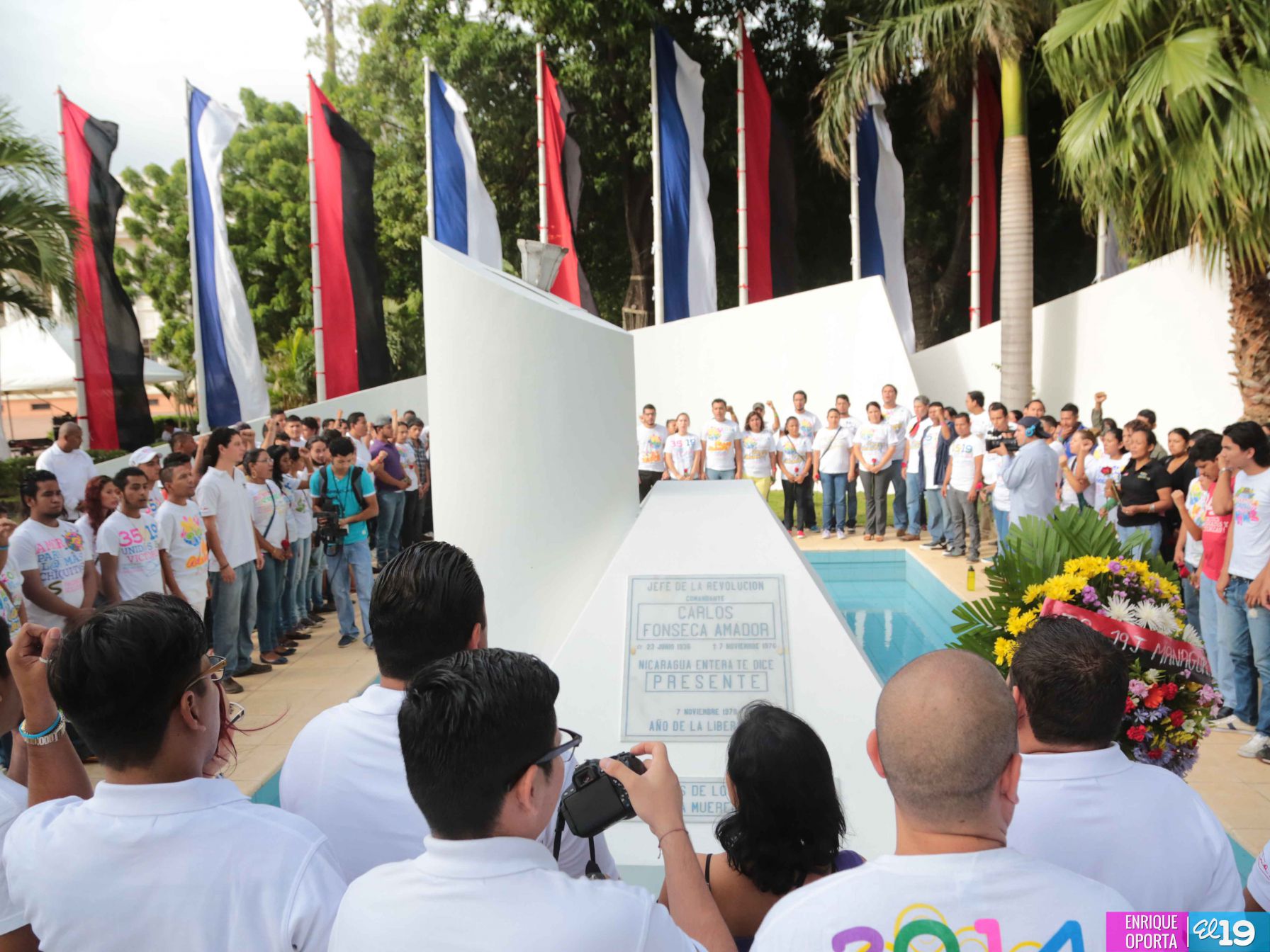 Rinden homenaje al Comandante Carlos Fonseca Amador en su 79 Aniversario de su Natalicio