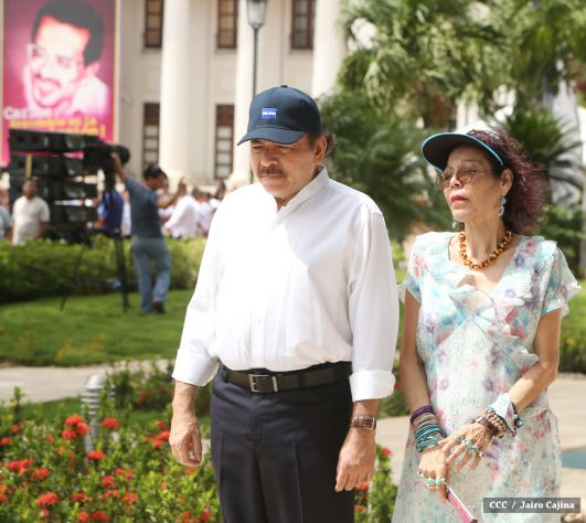 Daniel y Rosario conmemoran 79 aniversario del natalicio del Comandante Carlos Fonseca