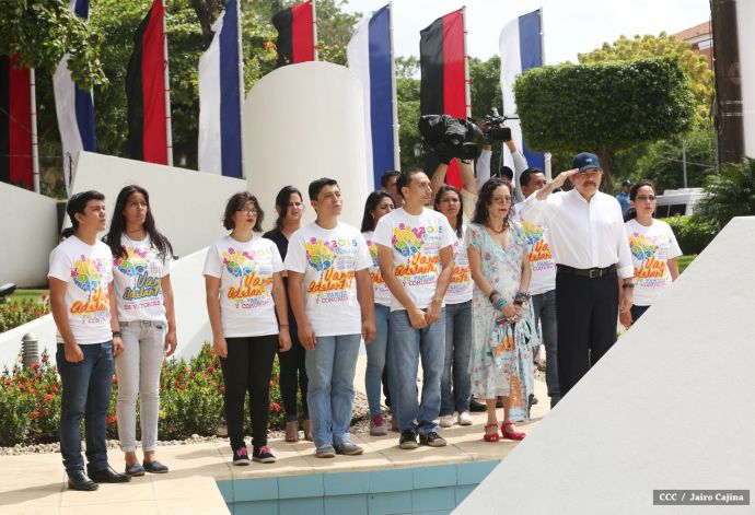 Daniel y Rosario conmemoran 79 aniversario del natalicio del Comandante Carlos Fonseca