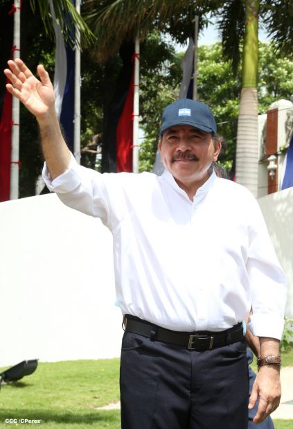 Daniel y Rosario conmemoran 79 aniversario del natalicio del Comandante Carlos Fonseca