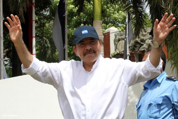 Daniel y Rosario conmemoran 79 aniversario del natalicio del Comandante Carlos Fonseca