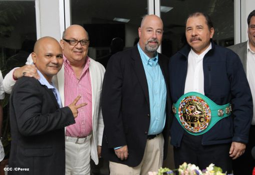 Presidente Daniel se reúne con presidente del CMB, Mauricio Sulaimán