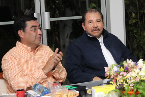 Presidente Daniel se reúne con presidente del CMB, Mauricio Sulaimán