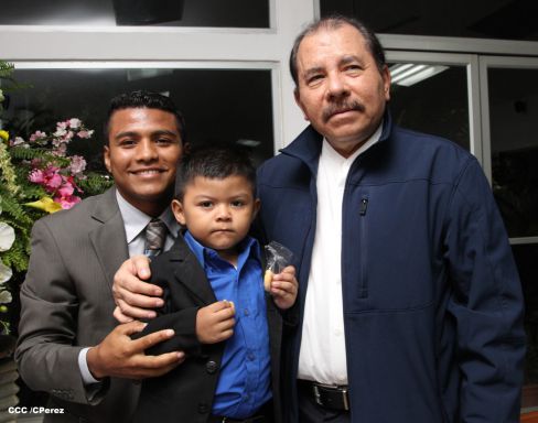 Presidente Daniel se reúne con presidente del CMB, Mauricio Sulaimán