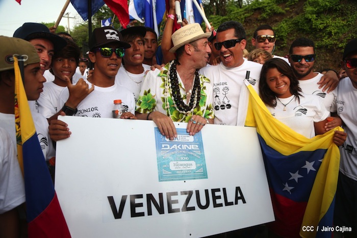 Inauguración del Campeonato Internacional Junior de Surf 2013