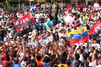 Daniel, Rosario y la Familia Sandinista reeditan el Repliegue Táctico a Masaya