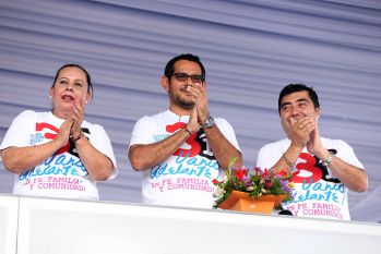 Daniel, Rosario y la Familia Sandinista reeditan el Repliegue Táctico a Masaya