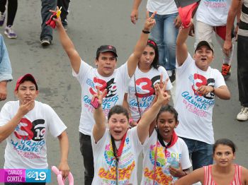 Daniel, Rosario y la Familia Sandinista reeditan el Repliegue Táctico a Masaya