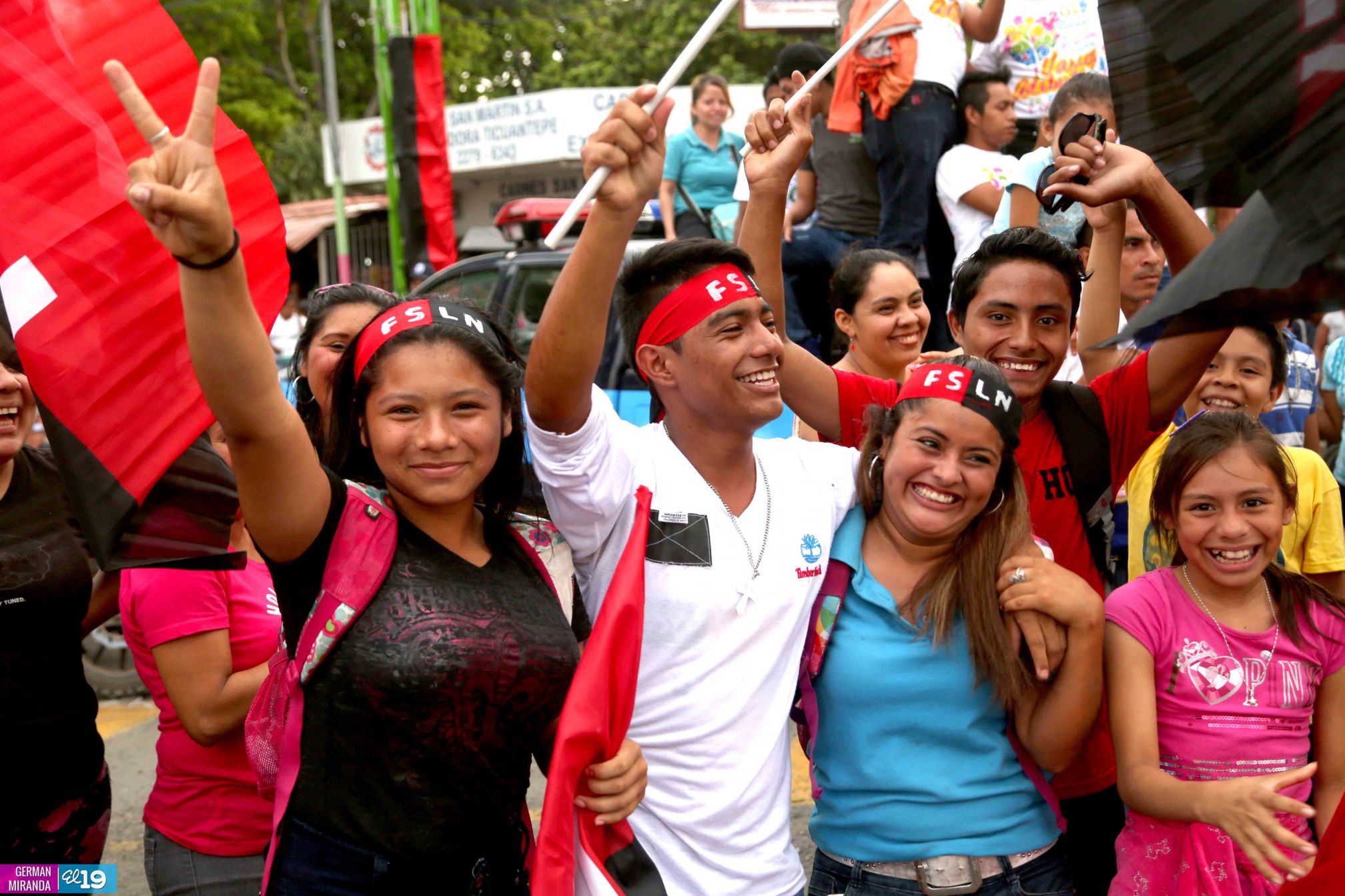 Arte, cultura y tradición en las tarimas del Repliegue 2015