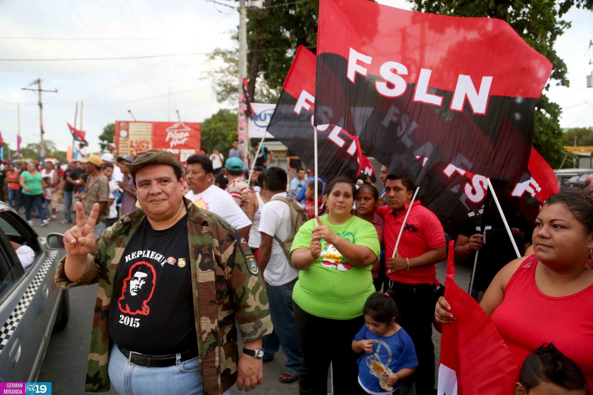 Arte, cultura y tradición en las tarimas del Repliegue 2015