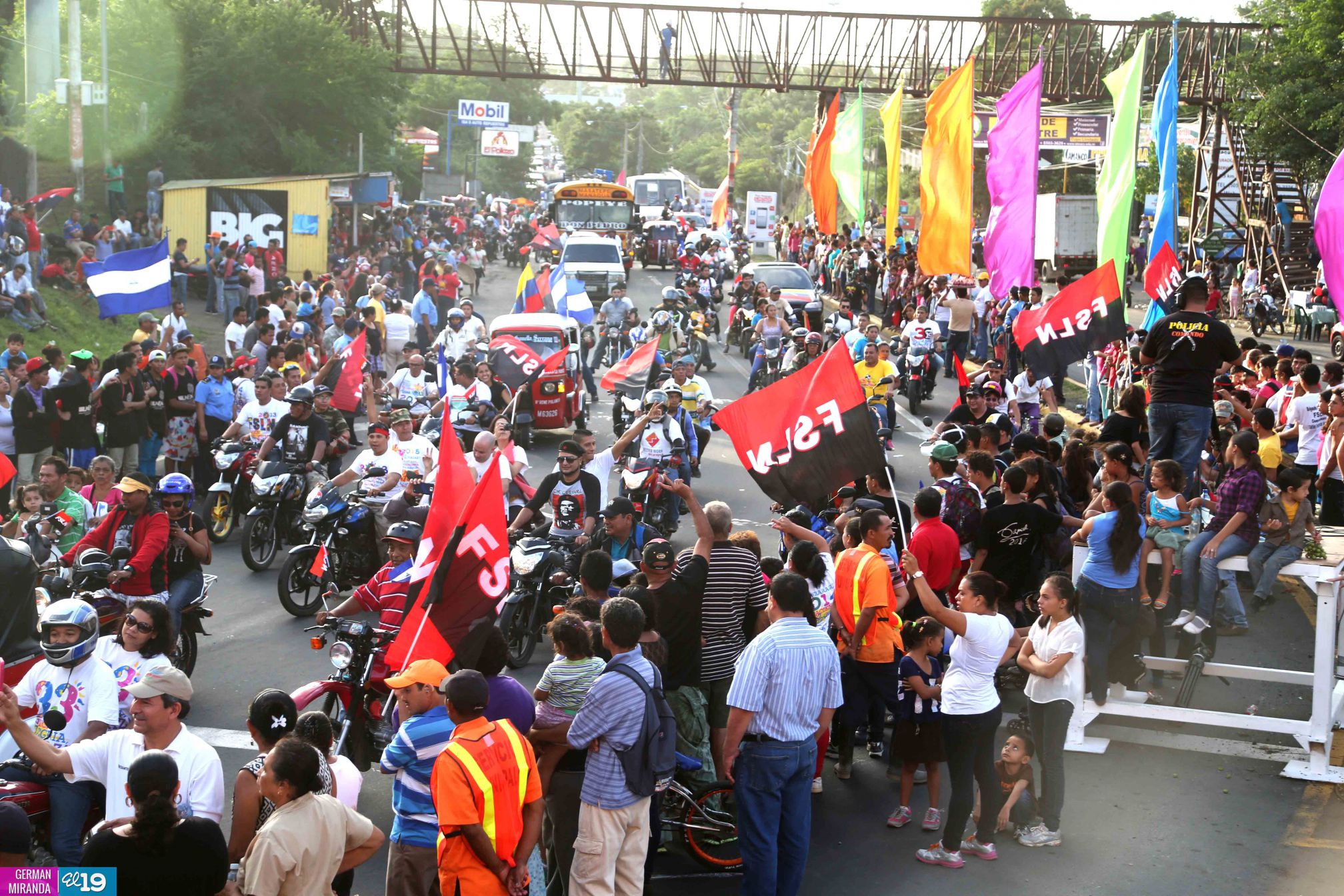 Arte, cultura y tradición en las tarimas del Repliegue 2015