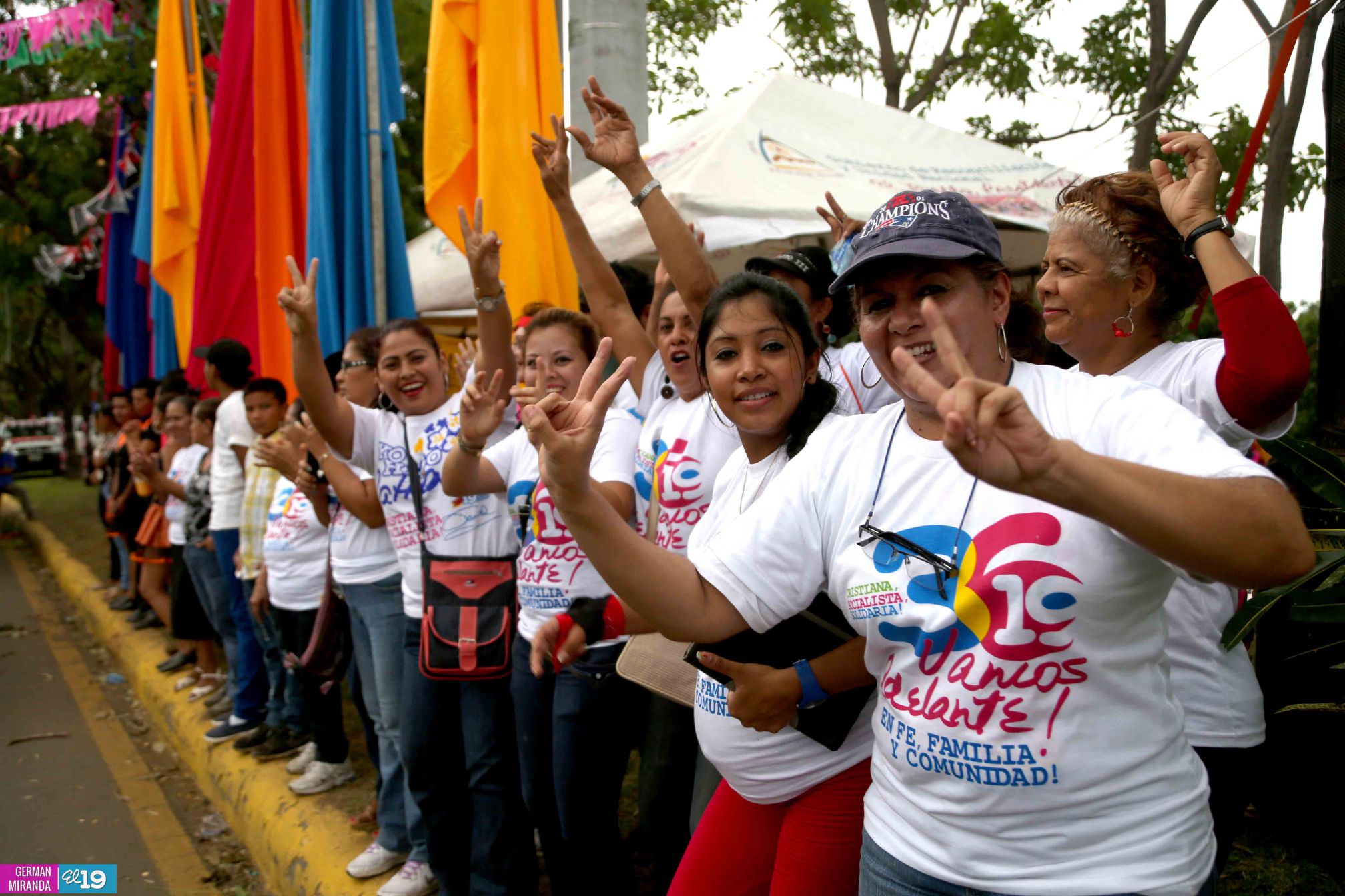 Arte, cultura y tradición en las tarimas del Repliegue 2015