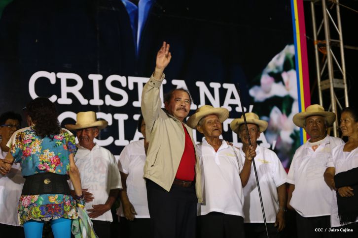 Daniel y Rosario culminan en Monimbó el 36 Aniversario del Repliegue a Masaya