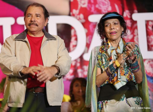 Daniel y Rosario culminan en Monimbó el 36 Aniversario del Repliegue a Masaya