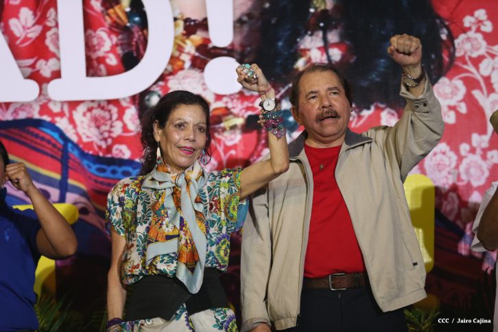 Daniel y Rosario culminan en Monimbó el 36 Aniversario del Repliegue a Masaya