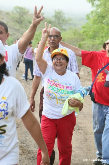 Leoneses reeditan toma del Fortín de Acosasco