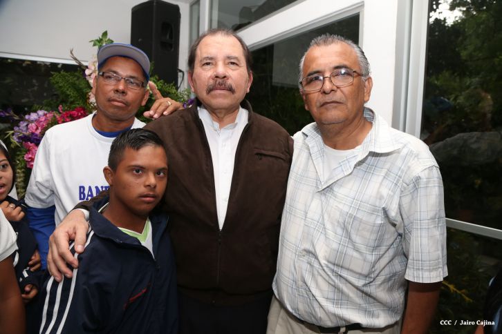 Presidente Daniel abandera a delegaciones que participarán en eventos deportivos internacionales