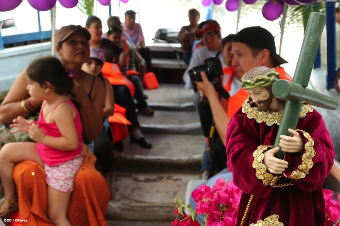Via Crucis Acuático en Granada 2013