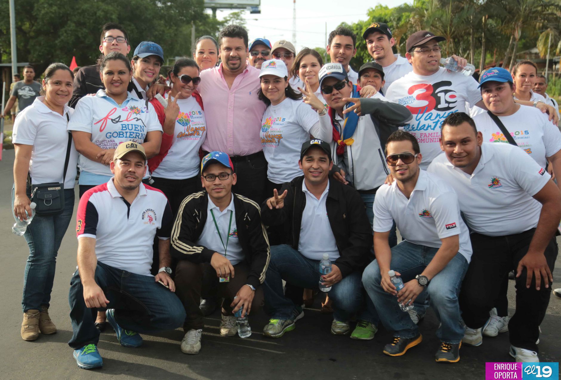Juventud y Familias protagonizan Gran Caminata de la Alegría