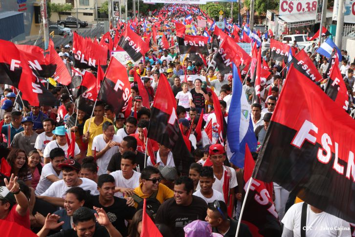 Juventud y Familias protagonizan Gran Caminata de la Alegría