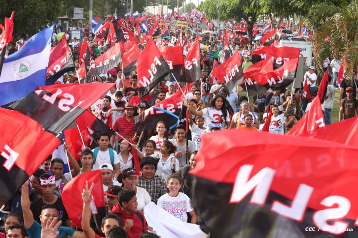 Juventud y Familias protagonizan Gran Caminata de la Alegría
