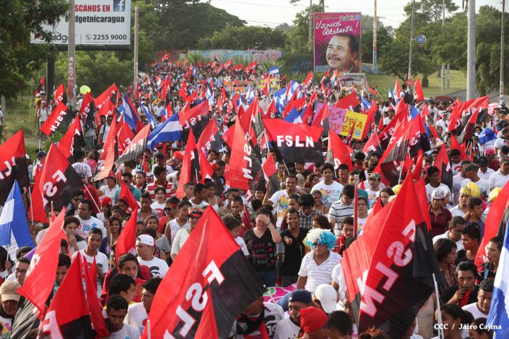 Juventud y Familias protagonizan Gran Caminata de la Alegría