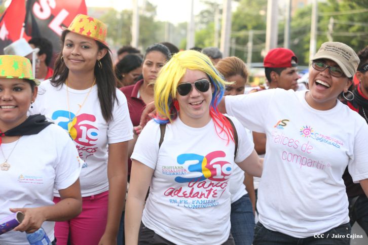 Juventud y Familias protagonizan Gran Caminata de la Alegría