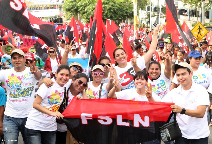 Juventud y Familias protagonizan Gran Caminata de la Alegría
