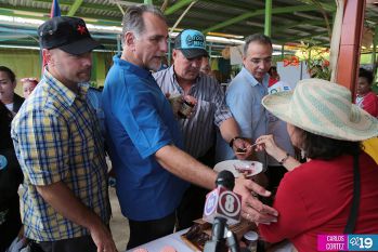 Primer Vicepresidente de Cuba y los Cinco héroes recorren Parque Nacional de Ferias