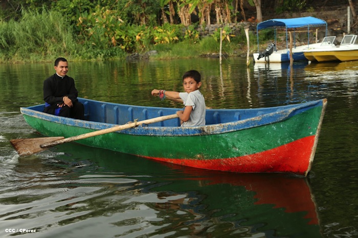 Via Crucis Acuático en Granada 2013
