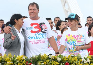 Nicaragua celebra el 36/19 en Plaza La Fé