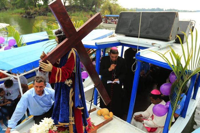Via Crucis Acuático en Granada 2013