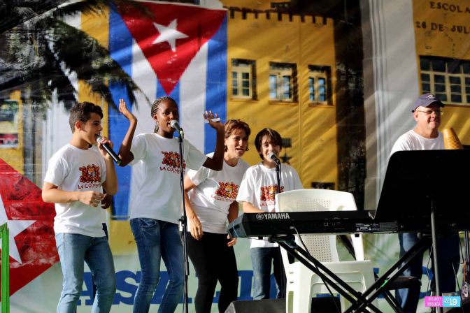 Música y canto para celebrar el 62 Aniversario del Día de la Rebeldía Nacional de Cuba