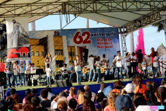Música y canto para celebrar el 62 Aniversario del Día de la Rebeldía Nacional de Cuba