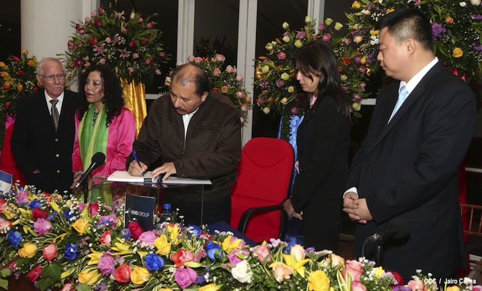 Presidente Daniel firma con HKND Group convenio marco para la construcción del Gran Canal