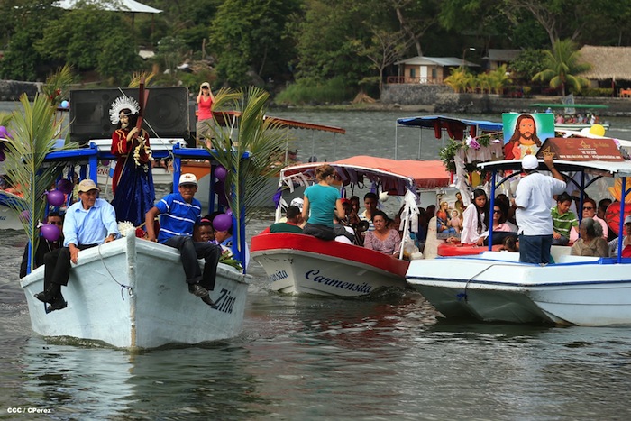 Via Crucis Acuático en Granada 2013