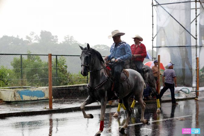 Desfile hípico en honor a Santo Domingo