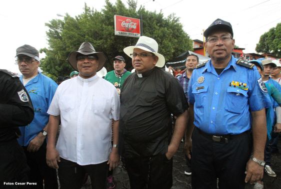 Managuas peregrinan colmados de fervor, amor y alegría en la tradicional bajada de Santo Domingo de Guzmán