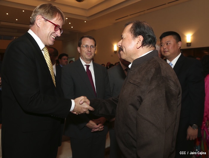 Presidente Daniel firma con HKND Group convenio marco para la construcción del Gran Canal