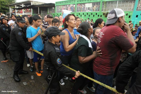 Managuas peregrinan colmados de fervor, amor y alegría en la tradicional bajada de Santo Domingo de Guzmán