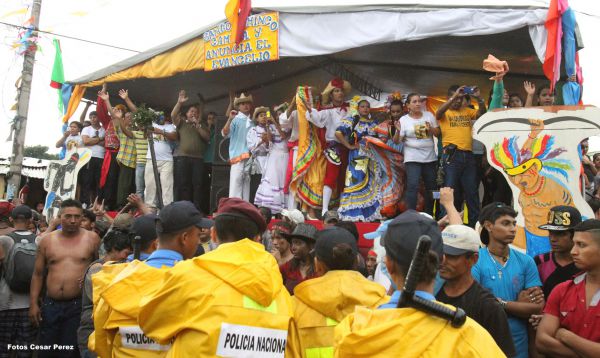 Managuas peregrinan colmados de fervor, amor y alegría en la tradicional bajada de Santo Domingo de Guzmán