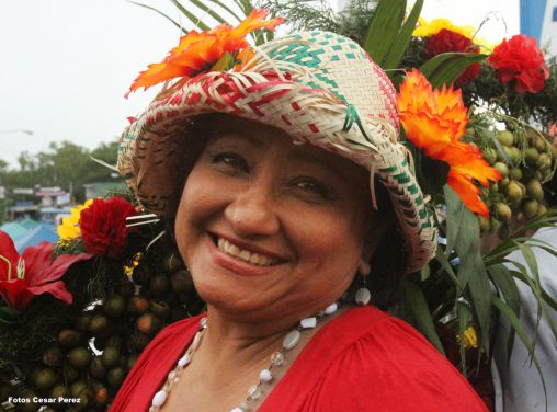 Managuas peregrinan colmados de fervor, amor y alegría en la tradicional bajada de Santo Domingo de Guzmán