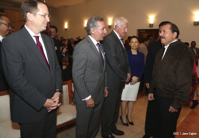 Presidente Daniel firma con HKND Group convenio marco para la construcción del Gran Canal