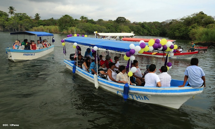 Via Crucis Acuático en Granada 2013