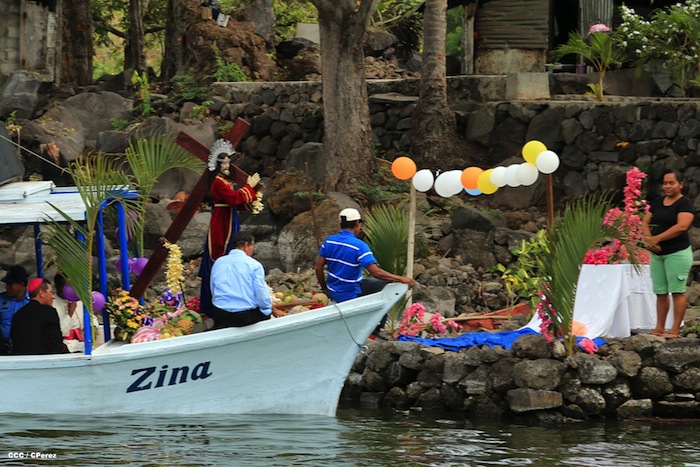 Via Crucis Acuático en Granada 2013